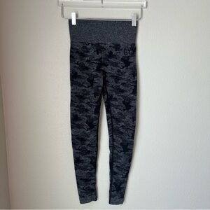 BUNDLE of Three Camo Gymshark Leggings Size Small Athletic Activewear